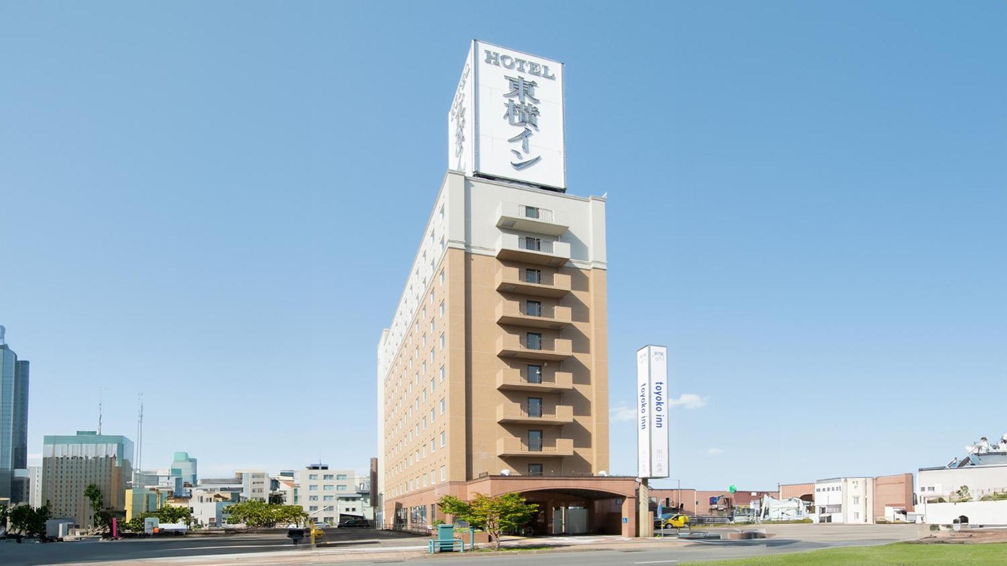 Toyoko Inn Hokkaido Asahikawa Ekimae Ichijo Dori Exterior foto